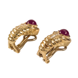 02_Stecker Ohrclips, 585er Gelbgold mit Diamanten in Princes Schliff und Rubinen Cabochon